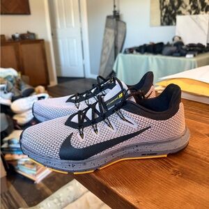 Nike quest women’s Grey and Black Running Shoes with Yellow Accents